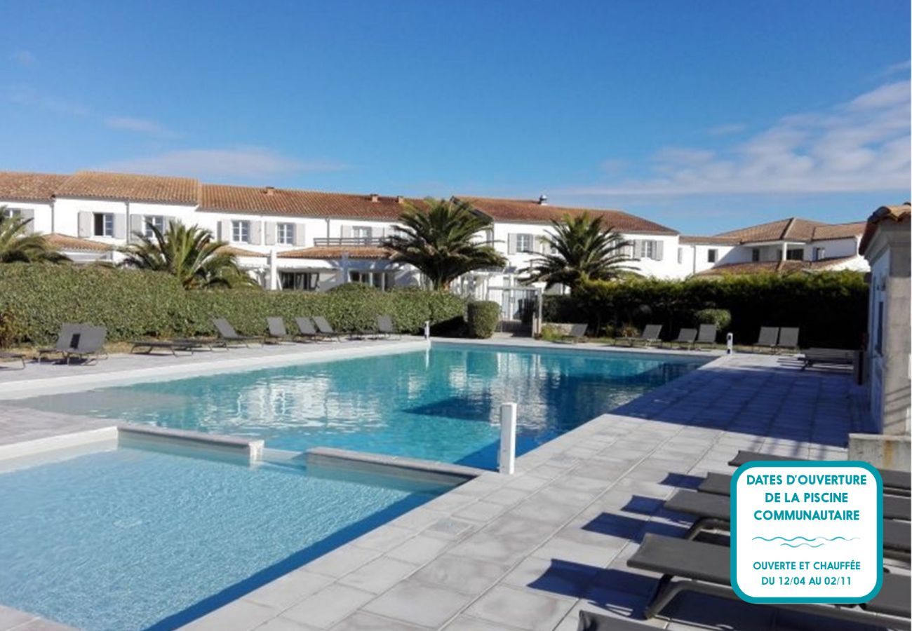 Maison à Ars-en-Ré - Séjour pour 4 avec piscine, proche Thalasso