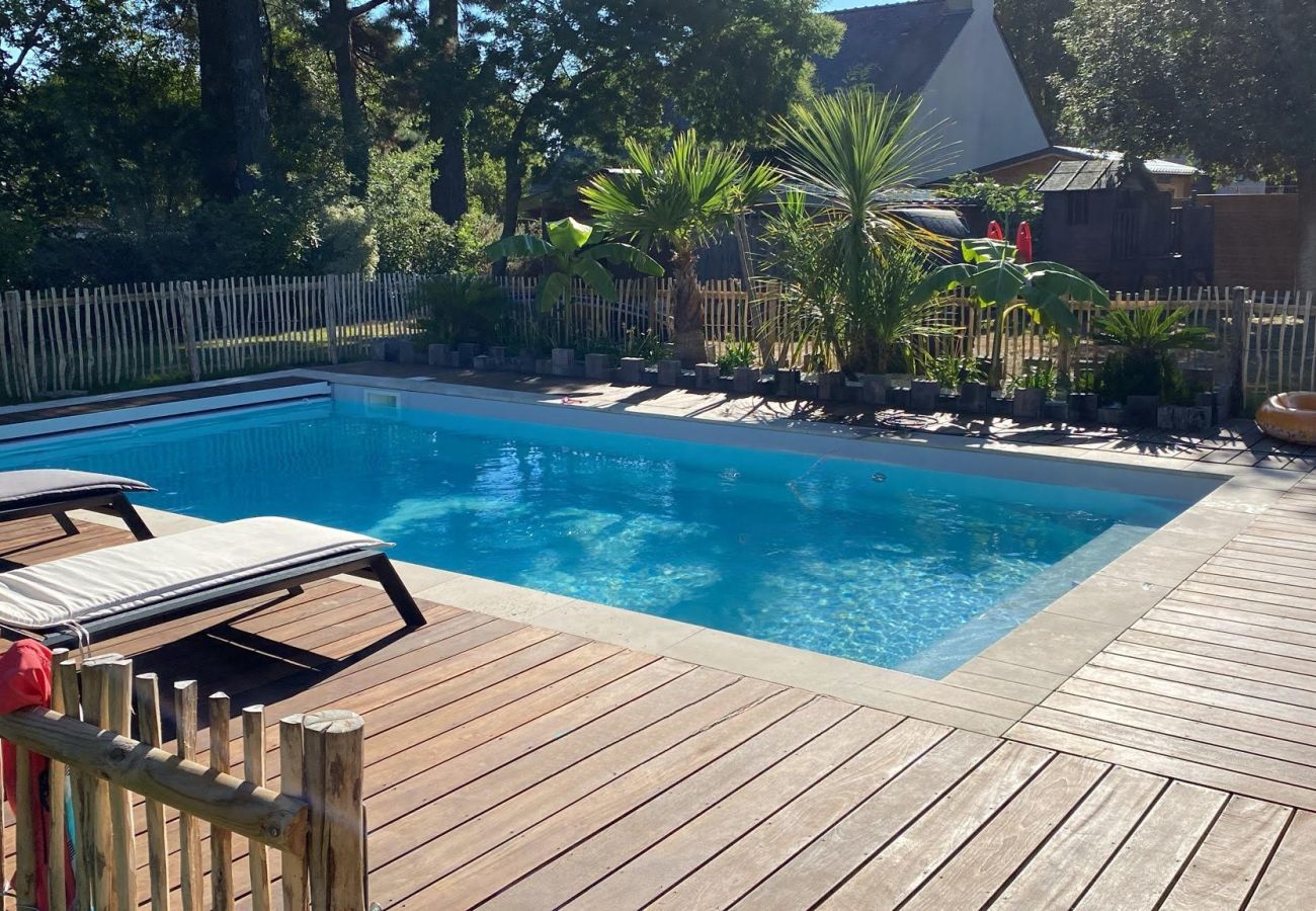 Maison à Mesquer - Grande maison familiale avec piscine et jardin