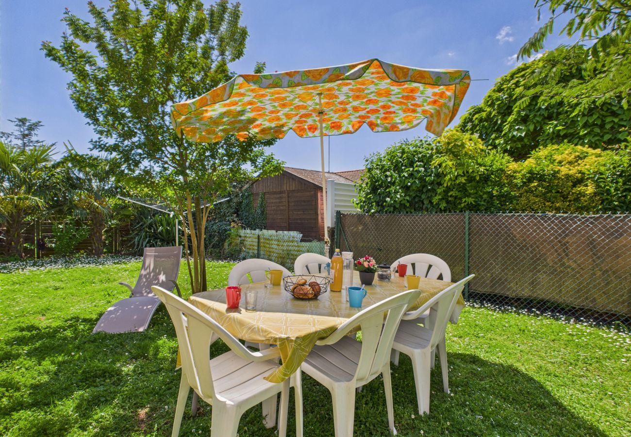 Maison à Longeville-sur-Mer - Maison pour 8 - 5min de la plage - jardin & véranda