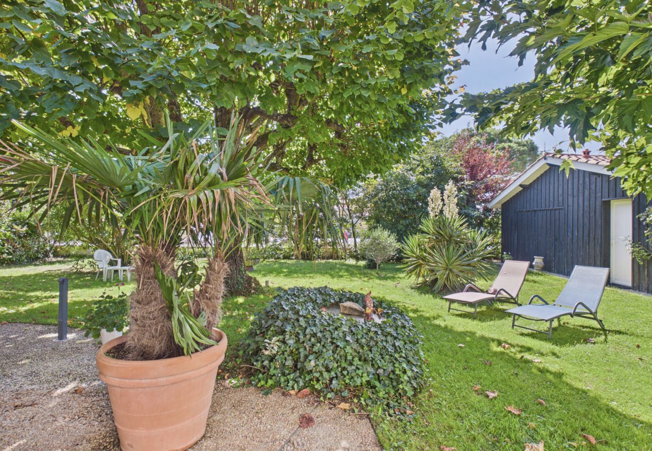Villa à Andernos-les-Bains - 200m plage - Maison bien située et superbe jardin