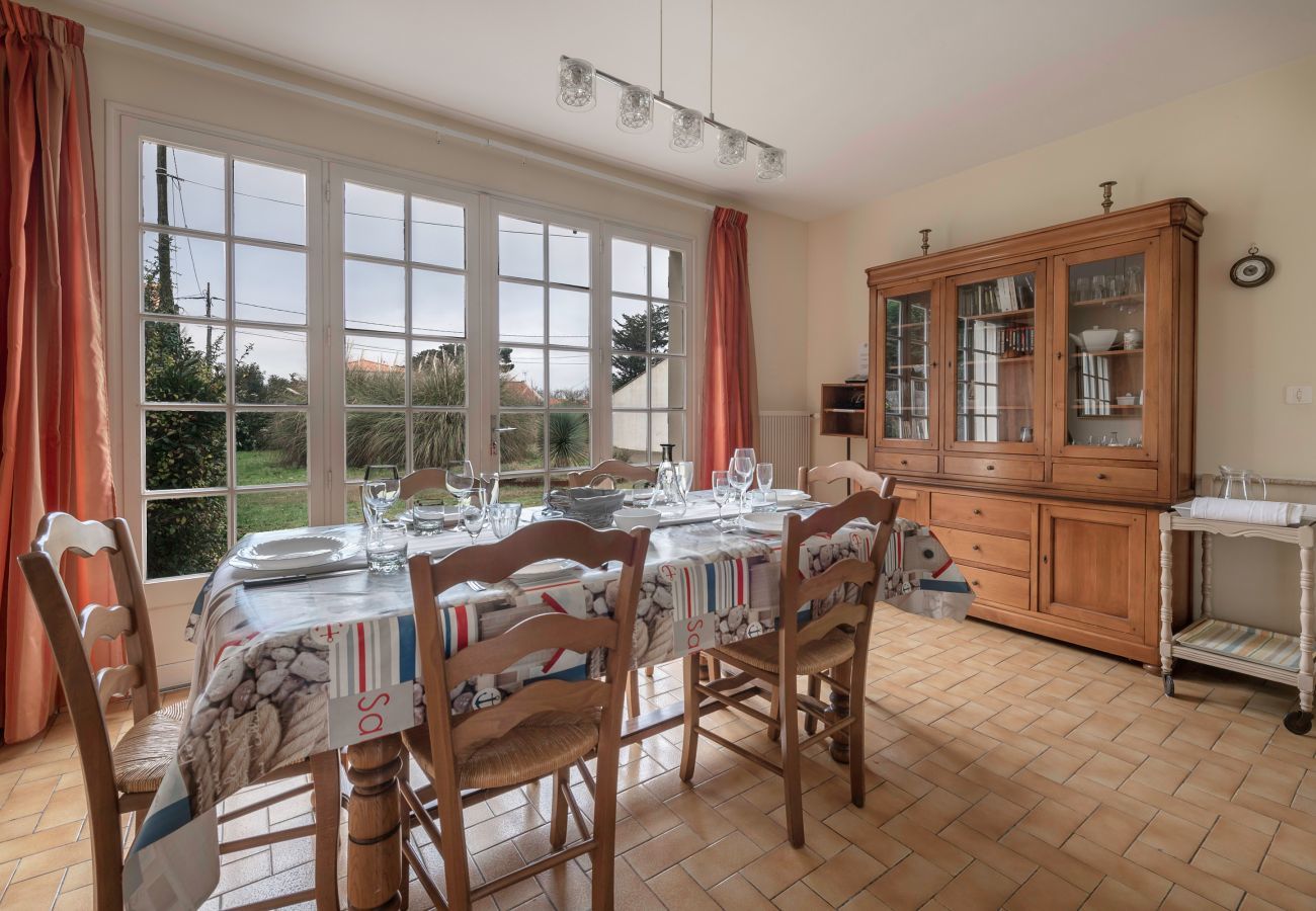 Maison à Préfailles - 400m de la plage, Pointe St Gildas, maison pour 6