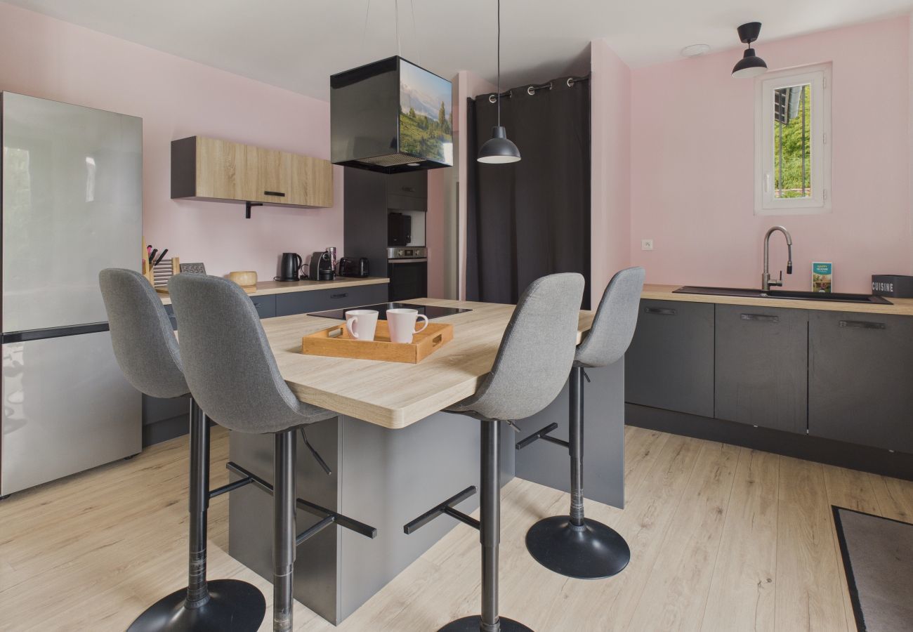 Maison à Andernos-les-Bains - À 150m de la plage, maison avec jardin pour 9