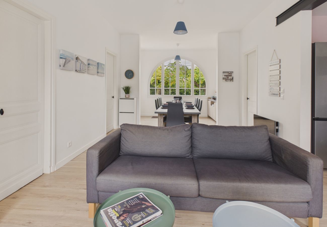 Maison à Andernos-les-Bains - À 150m de la plage, maison avec jardin pour 9
