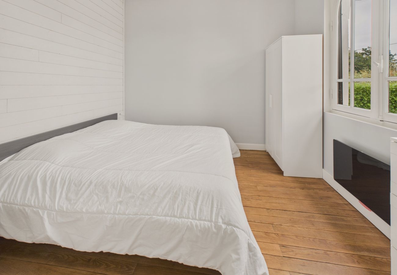 Maison à Andernos-les-Bains - À 150m de la plage, maison avec jardin pour 9