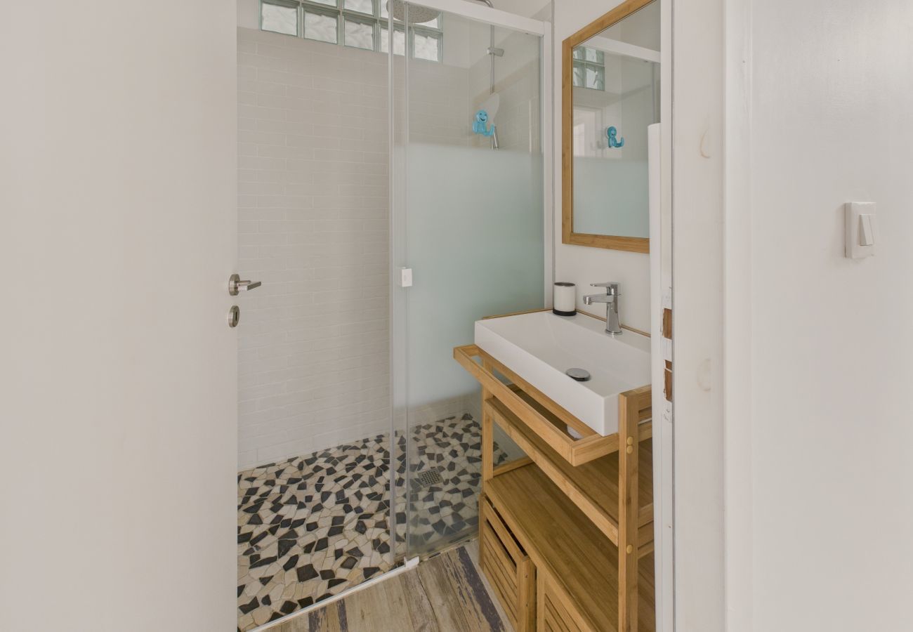 Maison à Andernos-les-Bains - À 150m de la plage, maison avec jardin pour 9