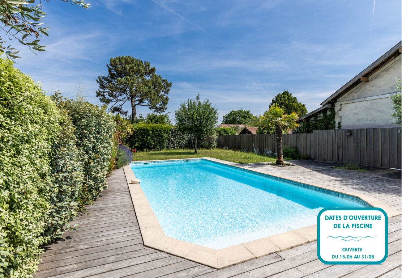 Maison à Andernos-les-Bains - À 400m de la plage, maison pour 12 avec piscine