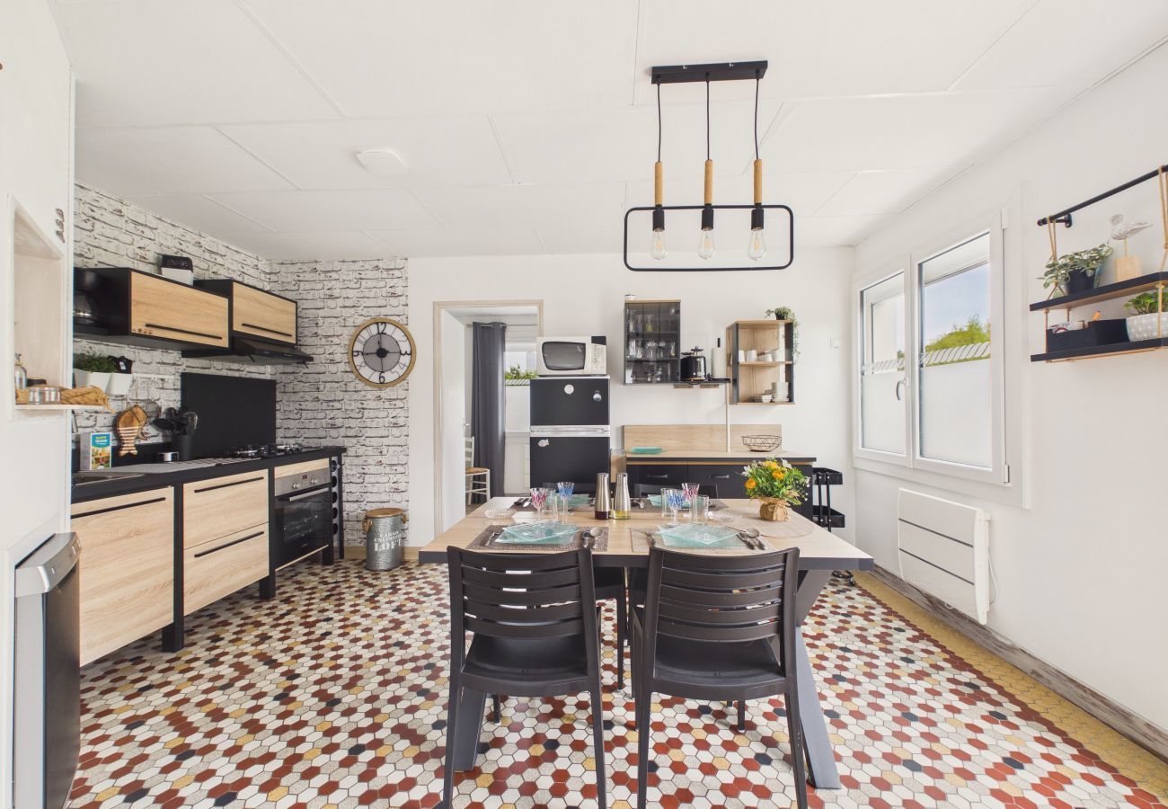 Appartement à Préfailles - Appartement pour 4 avec grand jardin 