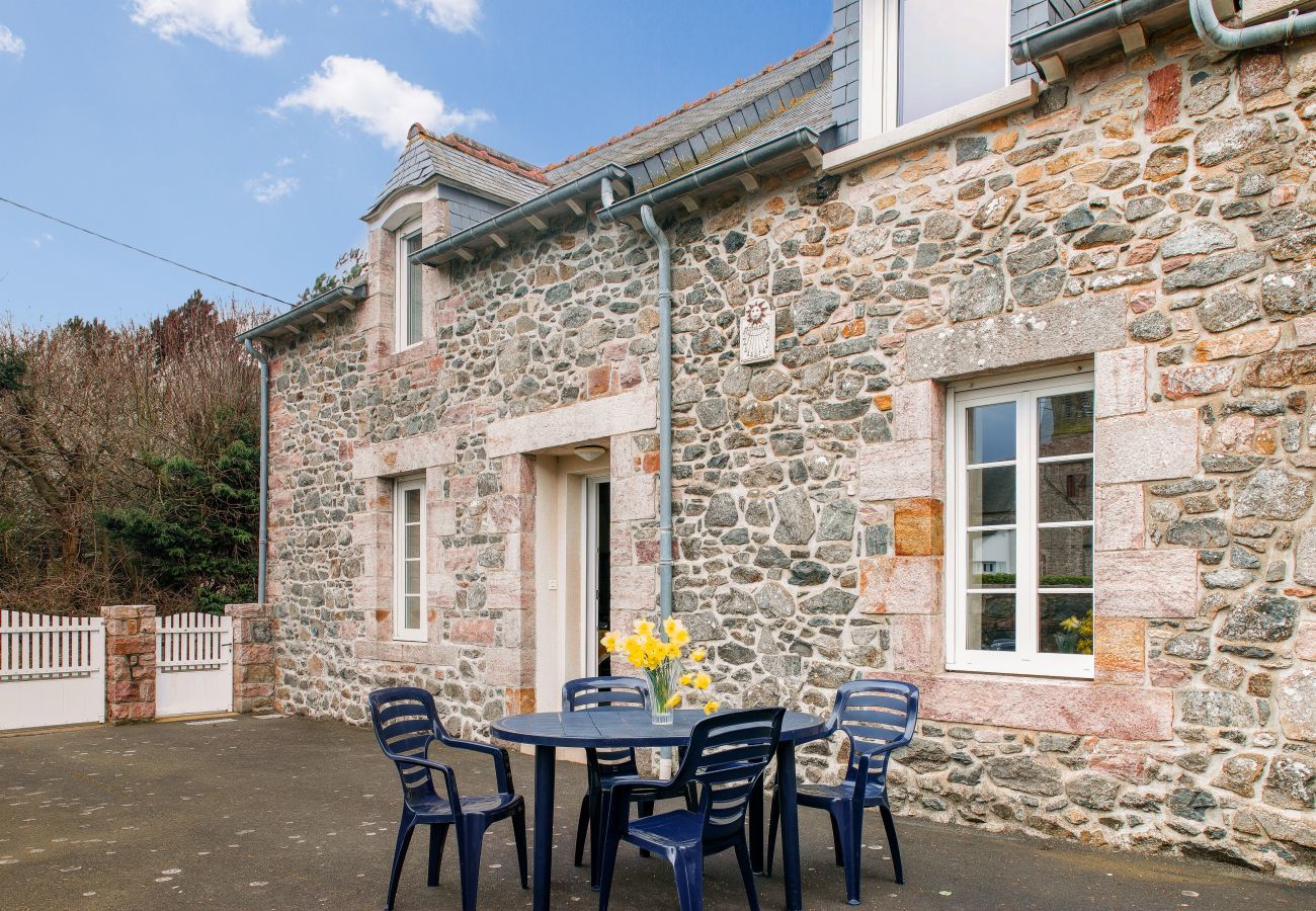 Maison à La Bouillie - Grand jardin - Maison pour 5 - Côtes-d'Armor