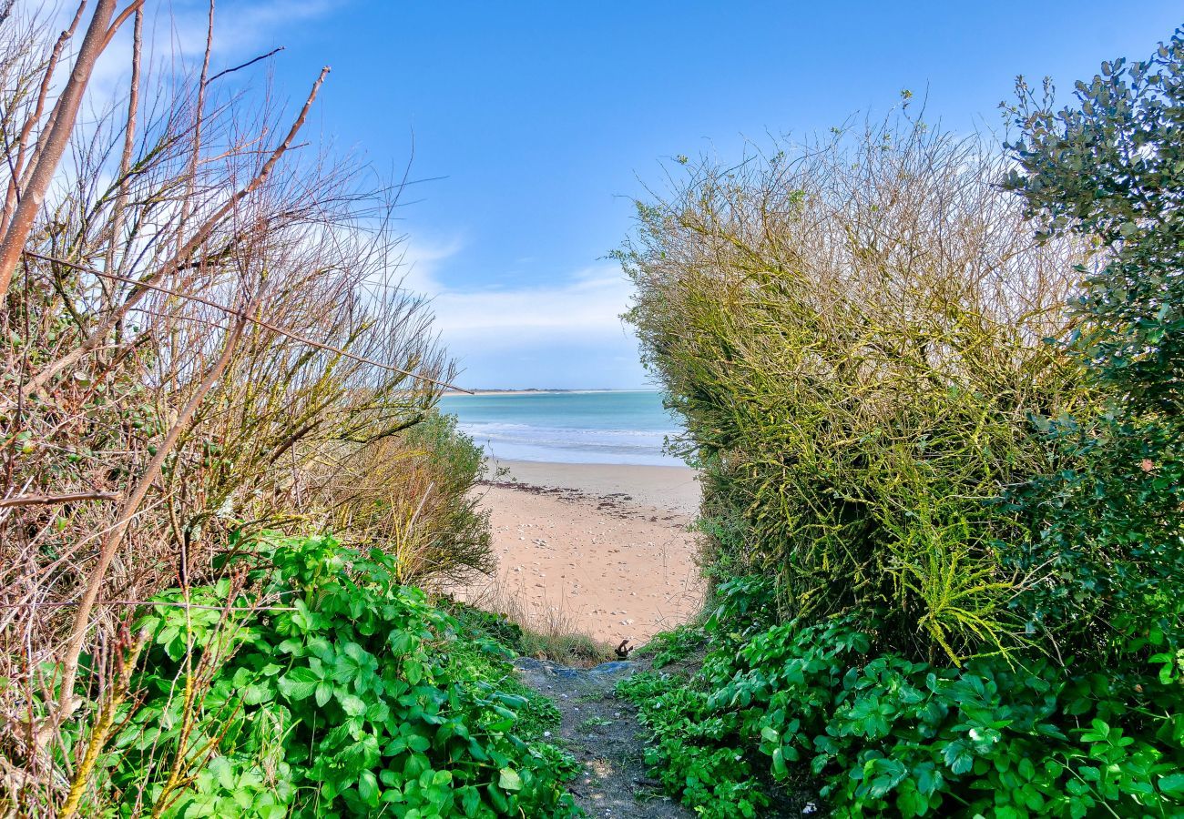 Maison à Ars-en-Ré - Maison pour 10, accès direct à la plage