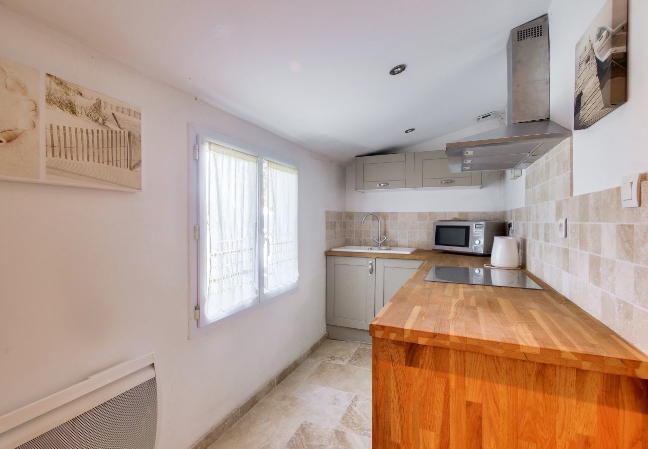 Maison à Ars-en-Ré - Maison pour 10, accès direct à la plage