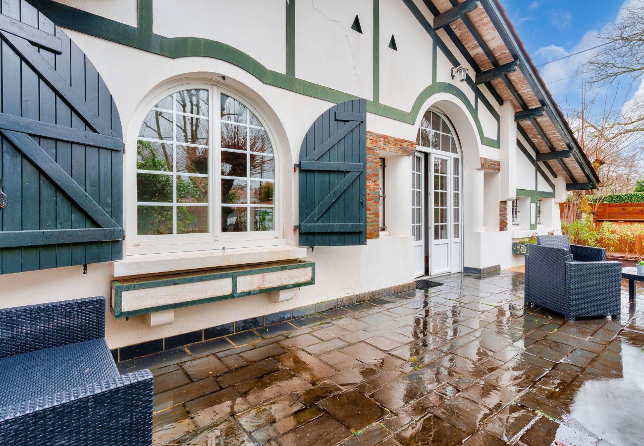 Maison à Andernos-les-Bains - À 350m plage du Betey- Maison pour 9 avec piscine