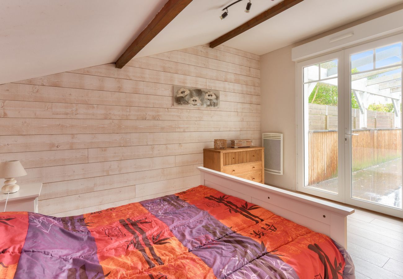 Maison à Andernos-les-Bains - À 350m plage du Betey- Maison pour 9 avec piscine