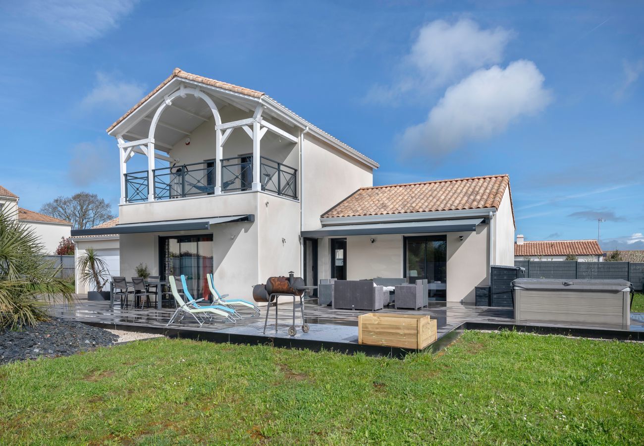 Maison à Pornic - Maison familiale avec jacuzzi à Pornic