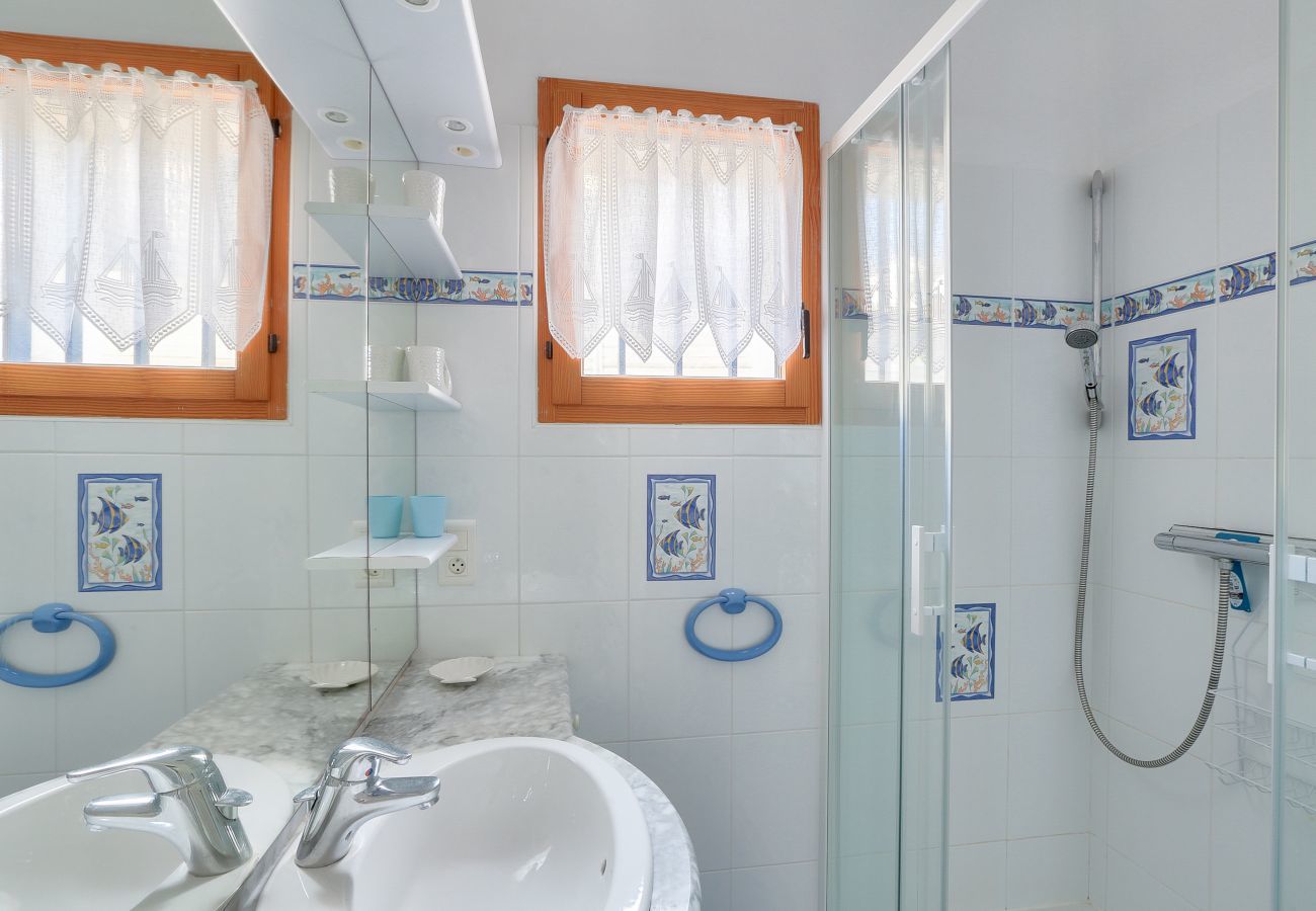 Maison à Erquy - La maison bleue -  Erquy - Piscine couverte