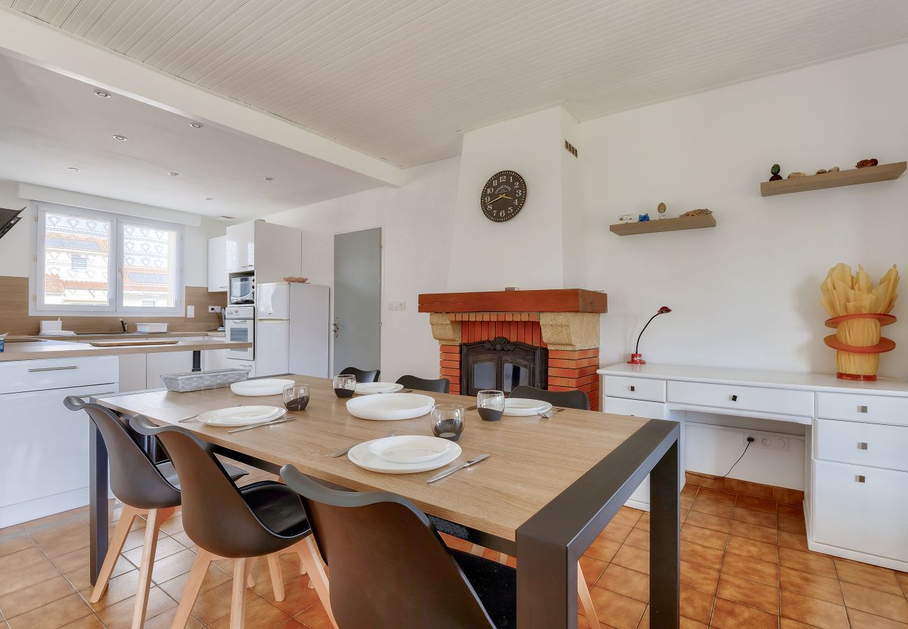 Maison à Brem-sur-Mer - Maison et jardin pour 4 à Brem-sur-Mer 