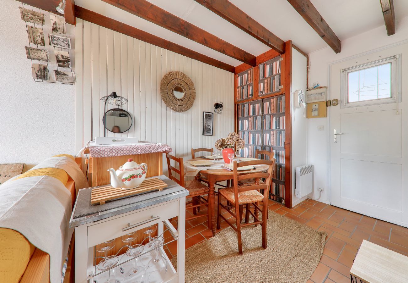 Maison à Sarzeau - Escapade calme avec piscine, à 400m de la plage