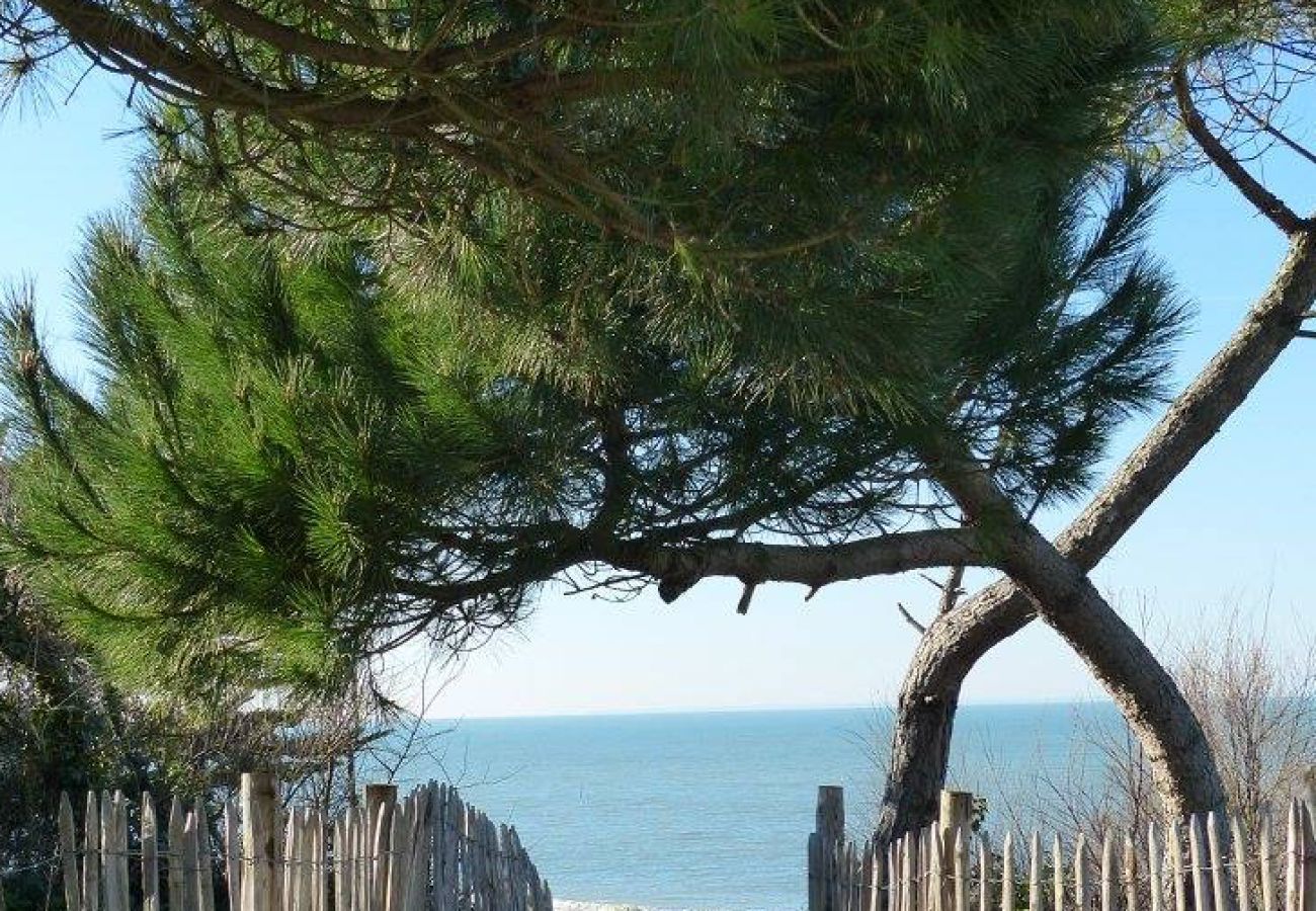 Maison à La Flotte - Maison au calme pour 6 - 850m plage de la Clavette