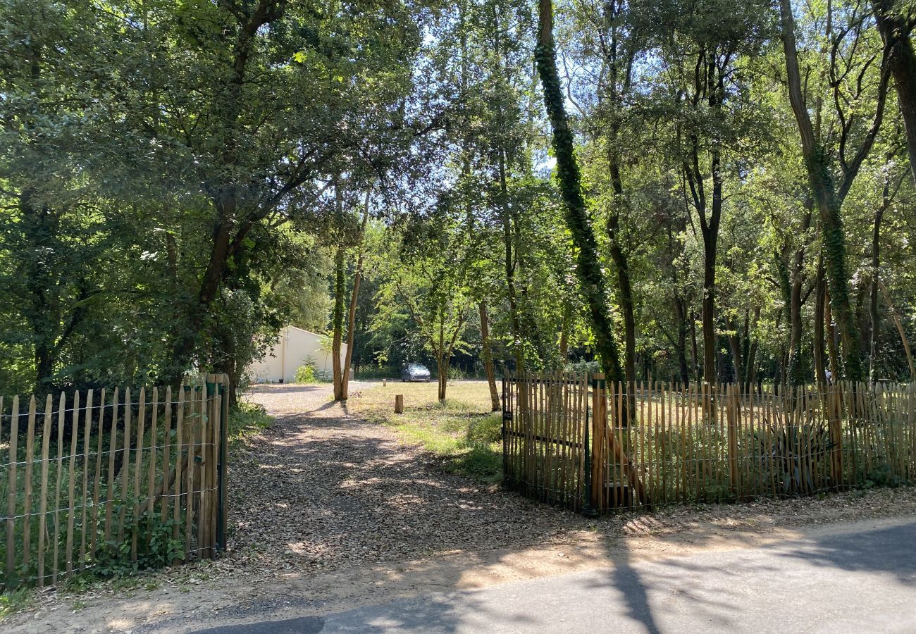 Maison à Longeville-sur-Mer - 850m de la plage maison neuve pour 6 en forêt