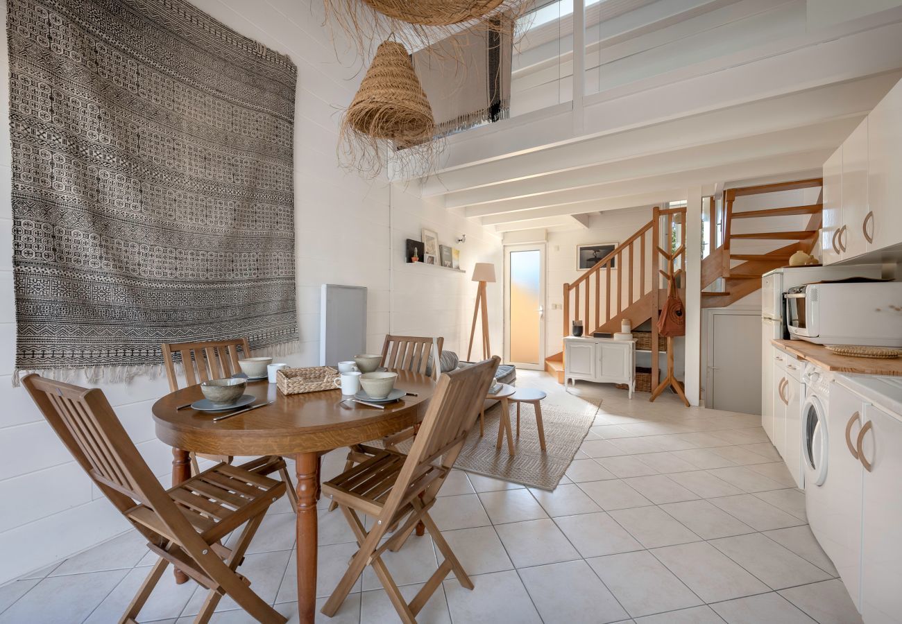 Maison mitoyenne à La Bernerie-en-Retz - Plage à 450m, maison mitoyenne+ jardin clos pour 4