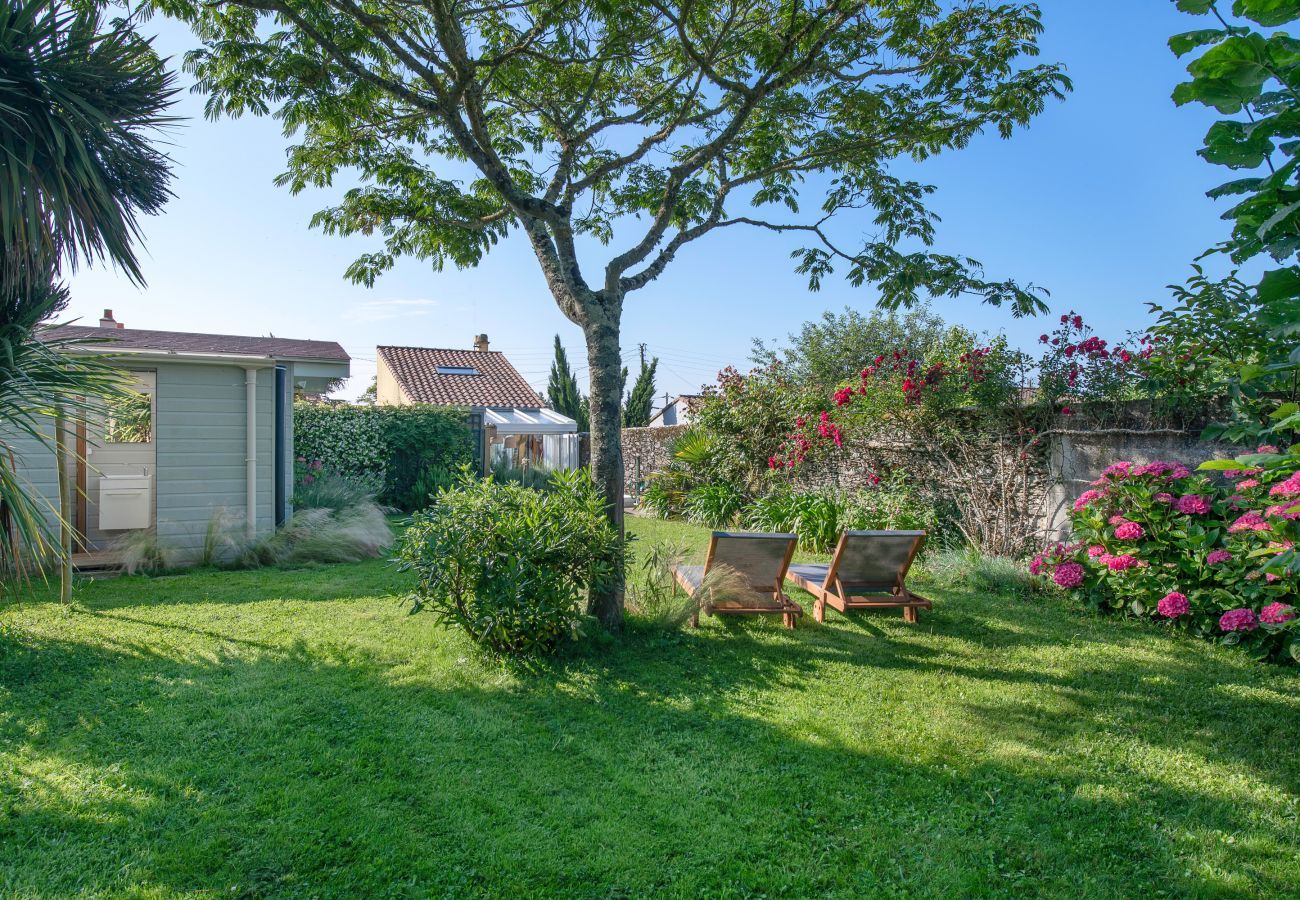 Maison mitoyenne à La Bernerie-en-Retz - Plage à 450m, maison mitoyenne+ jardin clos pour 4