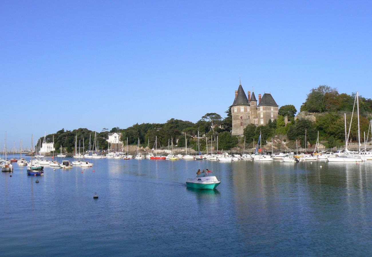 Maison mitoyenne à La Bernerie-en-Retz - Plage à 450m, maison mitoyenne+ jardin clos pour 4