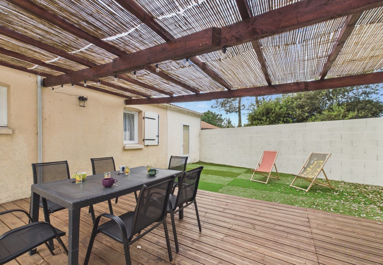 Maison à Saint-Hilaire-de-Riez - Maison au calme pour 4 avec jardin