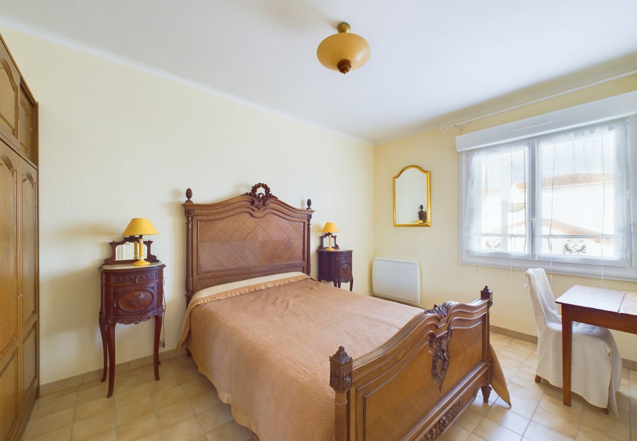 Maison à Brem-sur-Mer - Maison pour 12  - 5min de la plage des Dunes