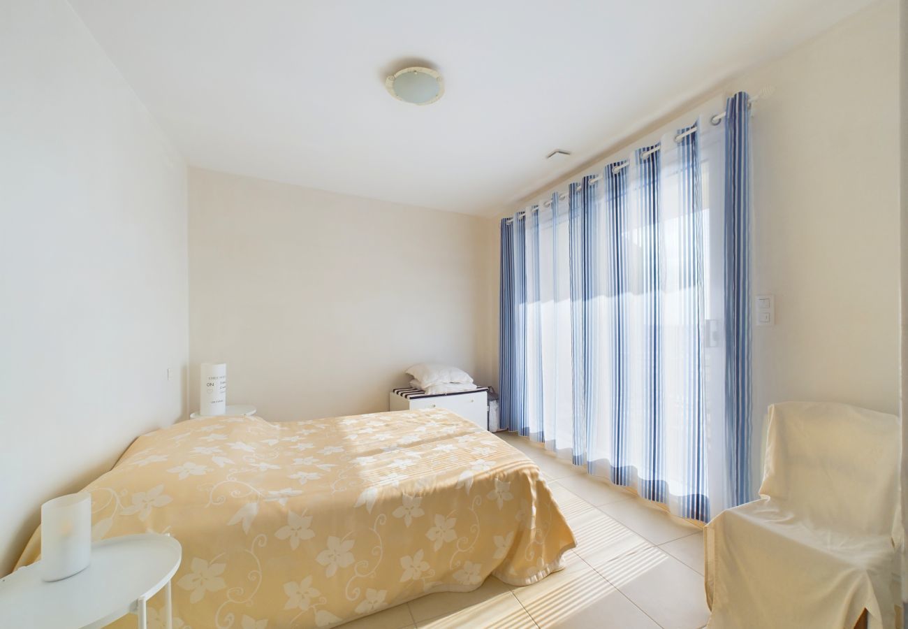 Maison à Brem-sur-Mer - Maison pour 12  - 5min de la plage des Dunes