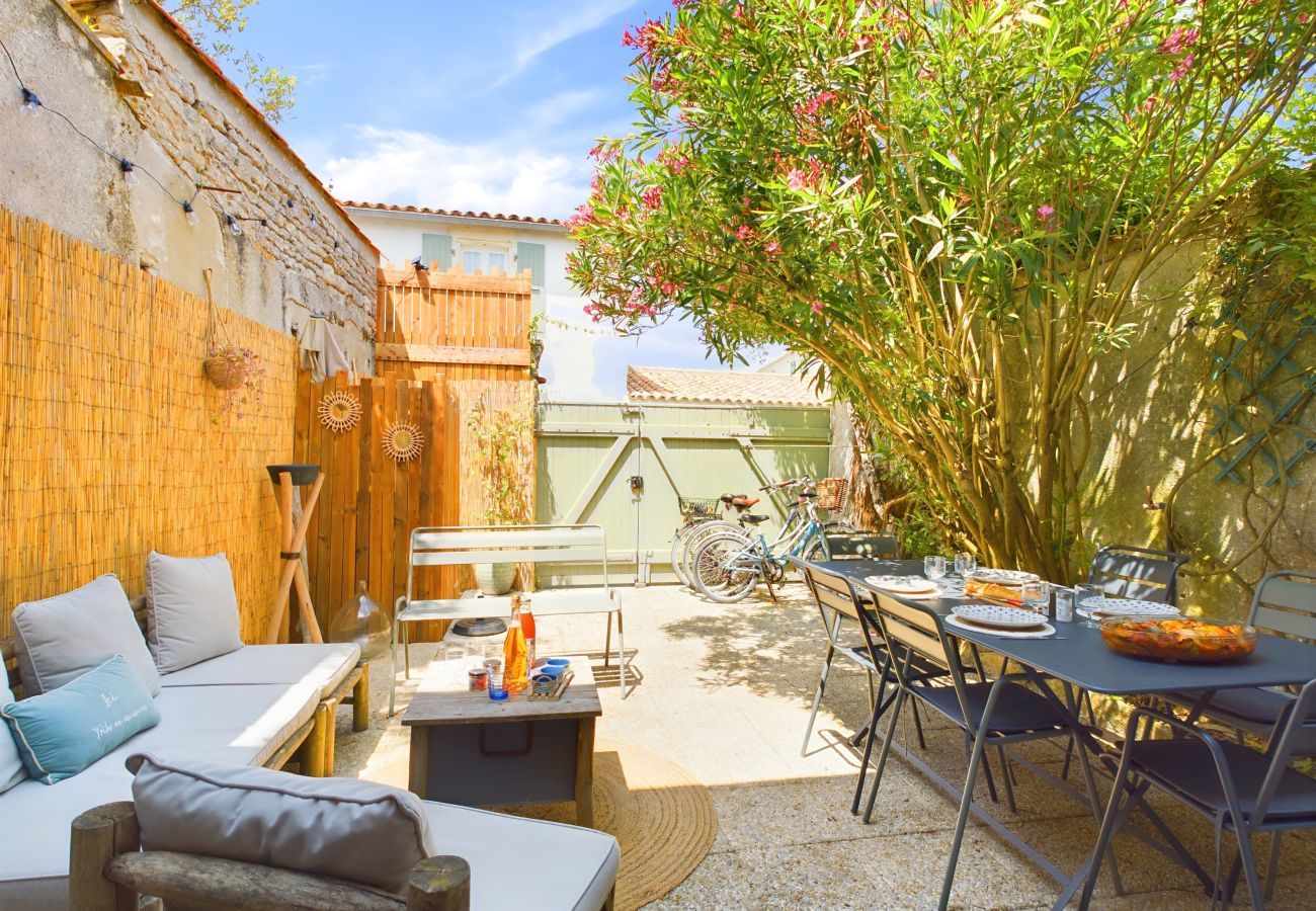 Maison mitoyenne à Saint-Clément-des-Baleines - À 750m des plages, jolie maison pour 4