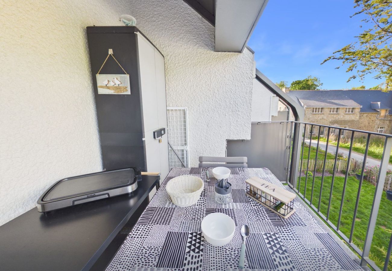 Studio à Dinard - 250m de la mer - Studio pour 2 - Balcon