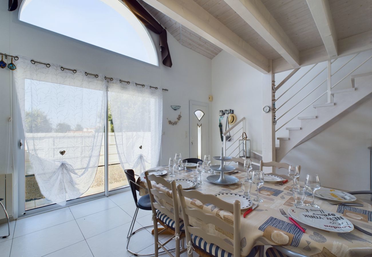 Maison à Saint-Gilles-Croix-de-Vie - Maison pour 8 avec jardin à 600m de la plage