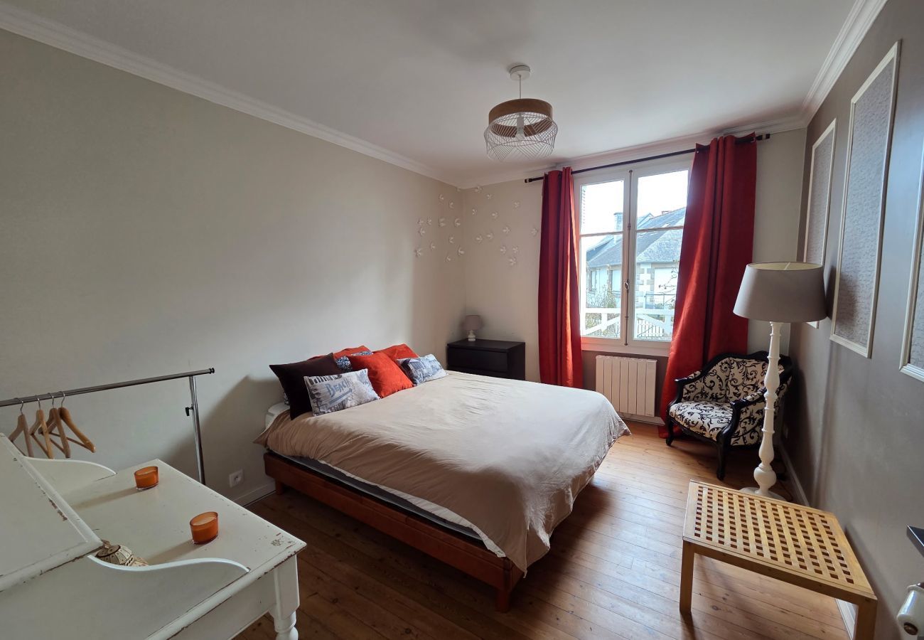 Maison à Dinard - À 400m de la plage, maison ancienne pour 4