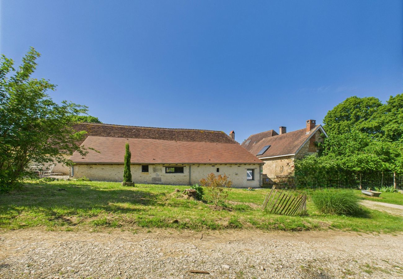 Maison à Fossemagne - Ancienne ferme rénovée pour 6 en 2 logements