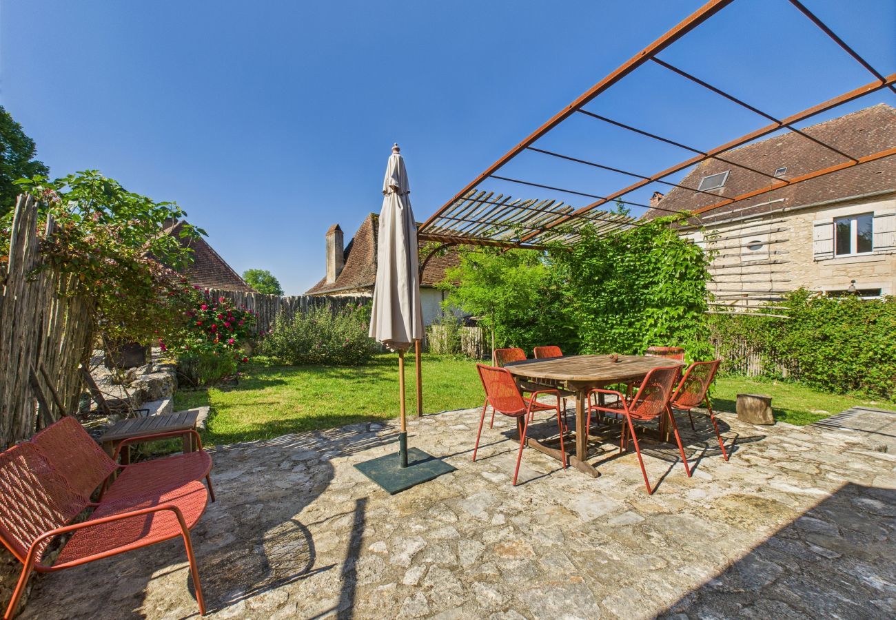 Maison à Fossemagne - Ancienne ferme rénovée pour 6 en 2 logements