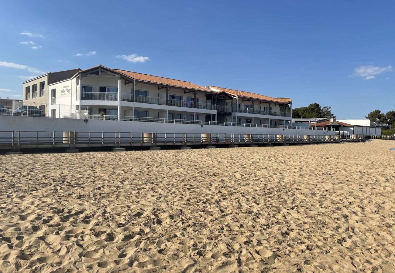 Appartement à La Tranche-sur-Mer - Sur la plage, appartement avec terrasse et vue mer