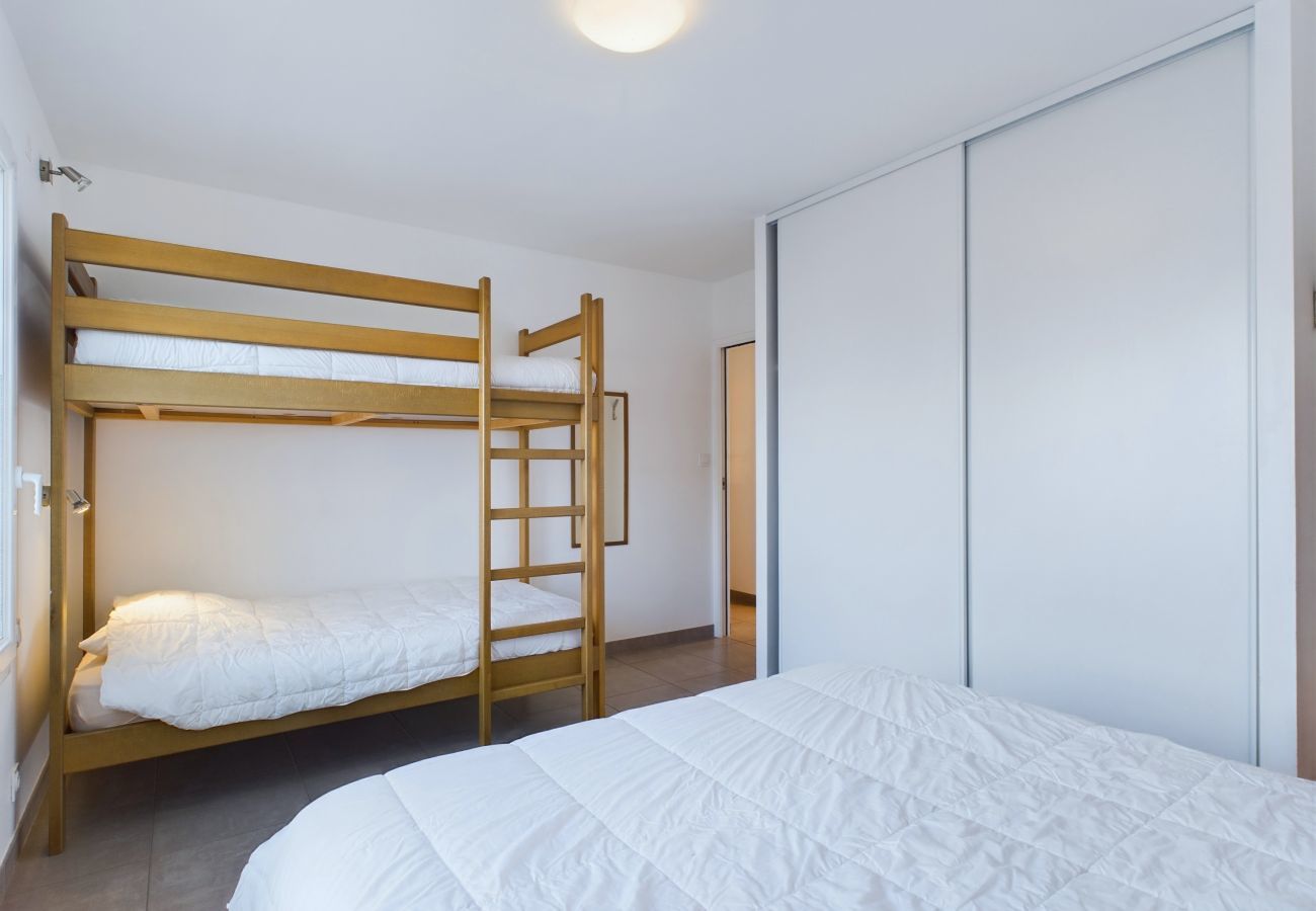 Appartement à La Tranche-sur-Mer - Sur la plage, appartement avec terrasse et vue mer