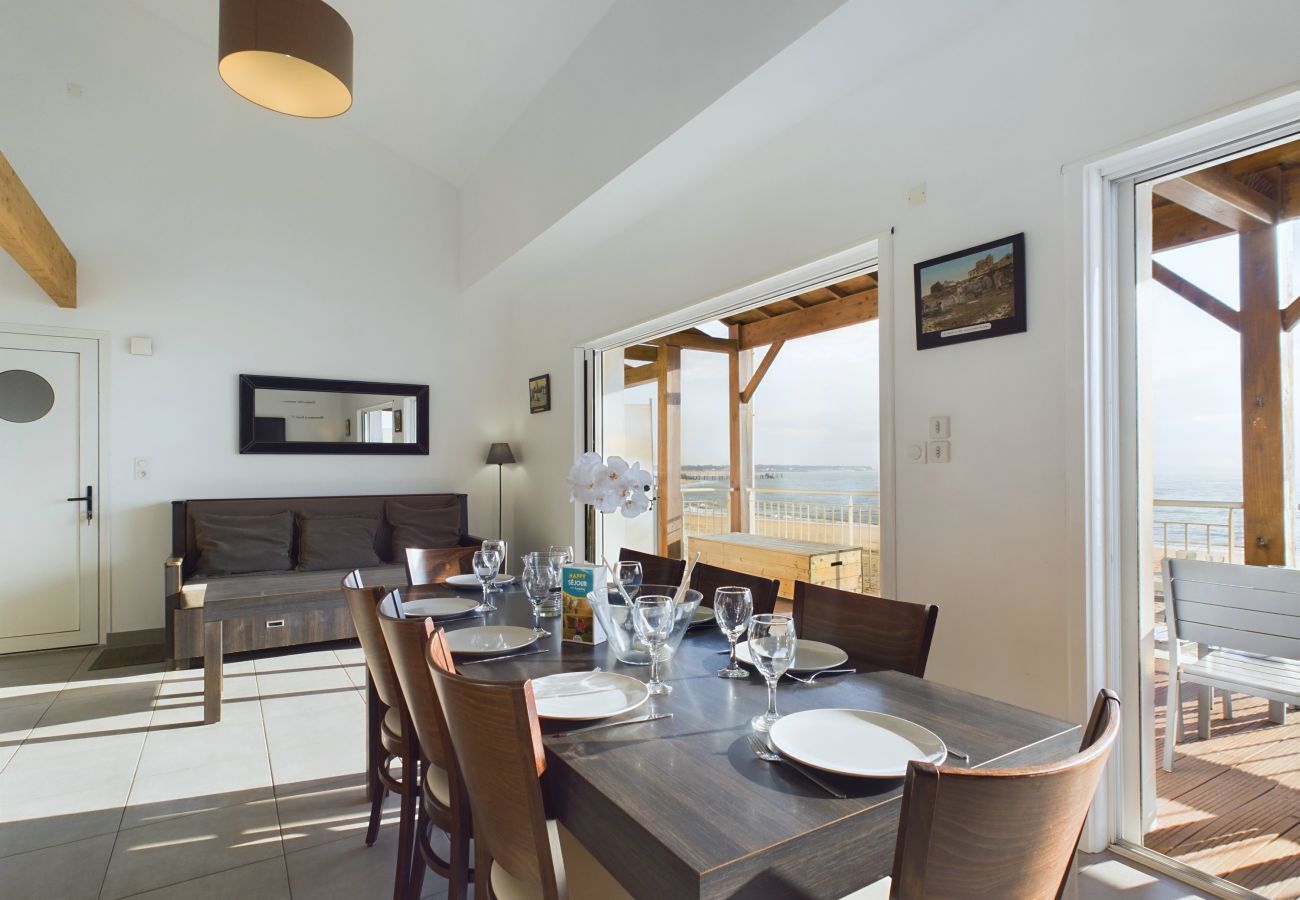 Appartement à La Tranche-sur-Mer - Sur la plage, appartement avec terrasse et vue mer