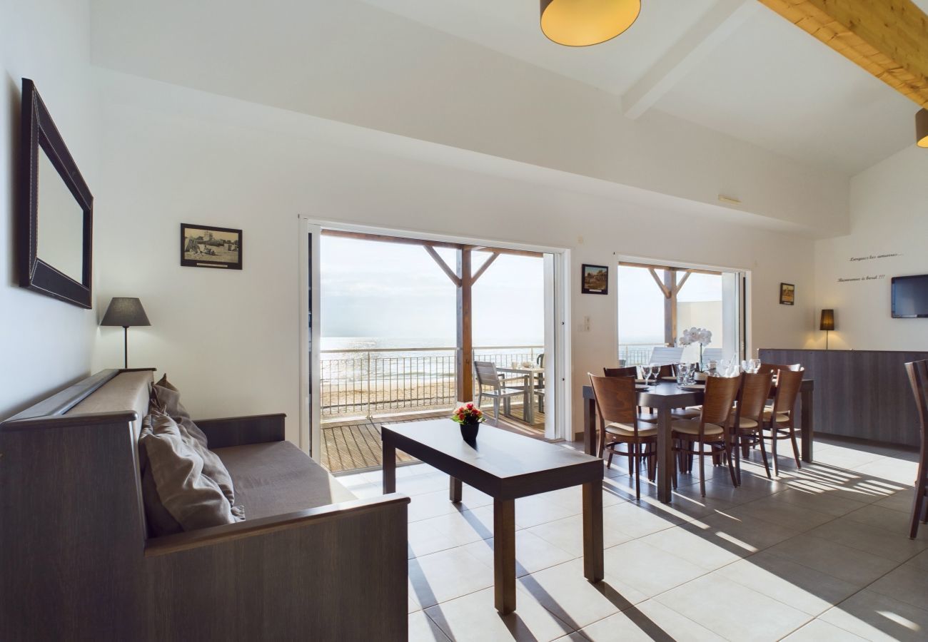 Appartement à La Tranche-sur-Mer - Sur la plage, appartement avec terrasse et vue mer