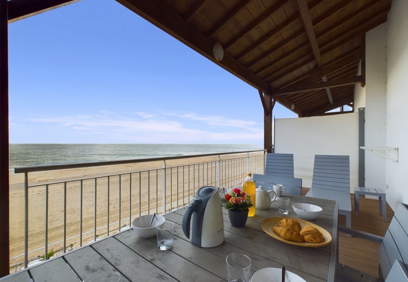 Appartement à La Tranche-sur-Mer - Sur la plage, appartement avec terrasse et vue mer