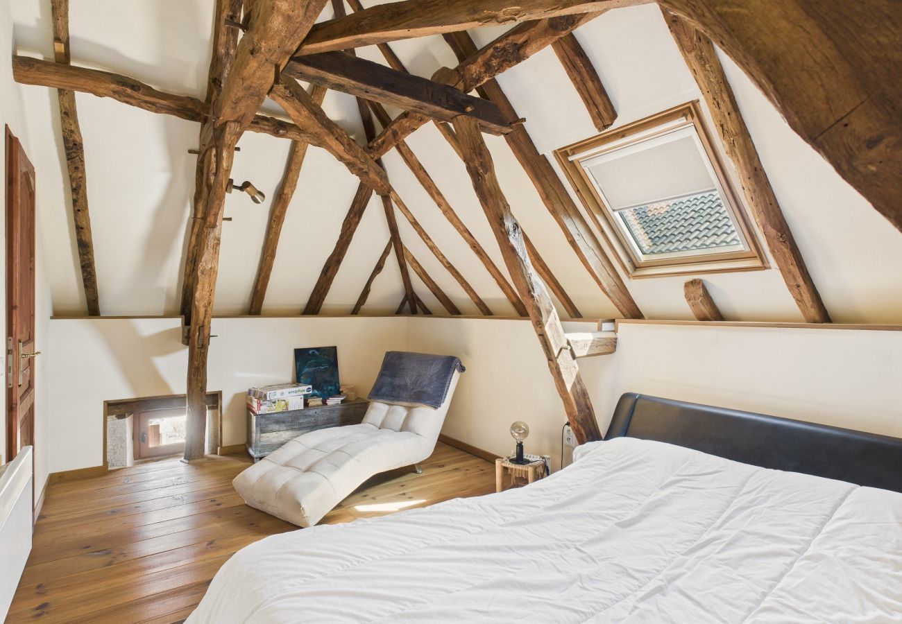 Maison à Gabillou - À la campagne, belle maison pour 8 avec piscine