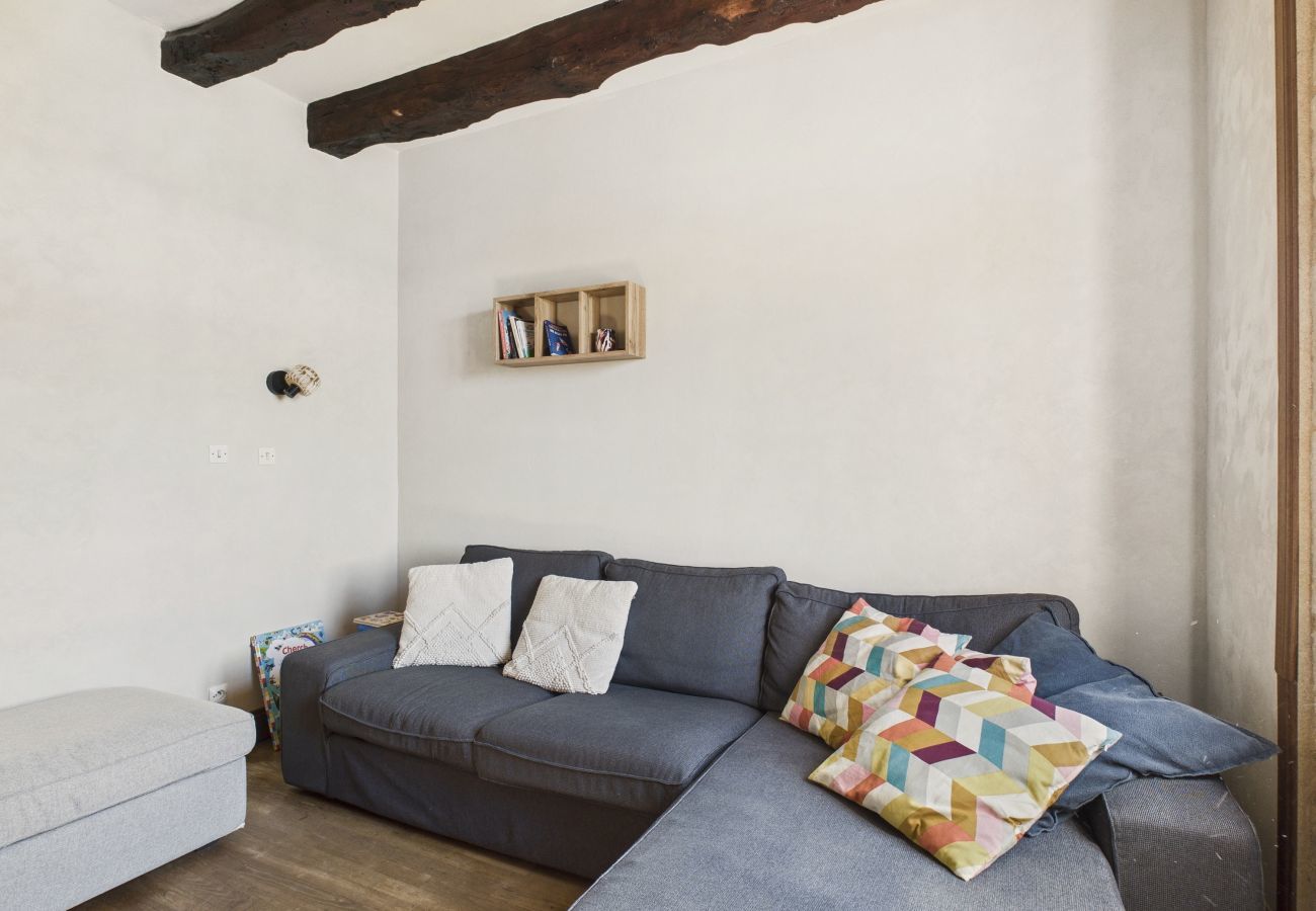 Maison à Gabillou - À la campagne, belle maison pour 8 avec piscine