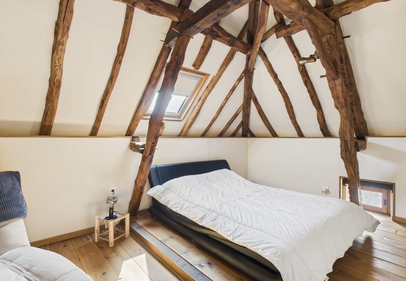 Maison à Gabillou - À la campagne, belle maison pour 8 avec piscine