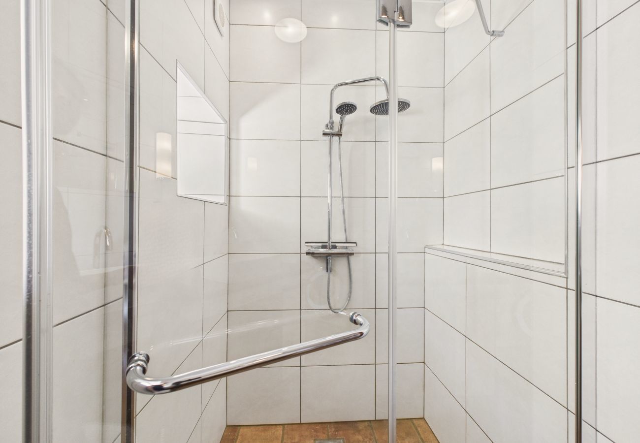 Maison à Gabillou - À la campagne, belle maison pour 8 avec piscine