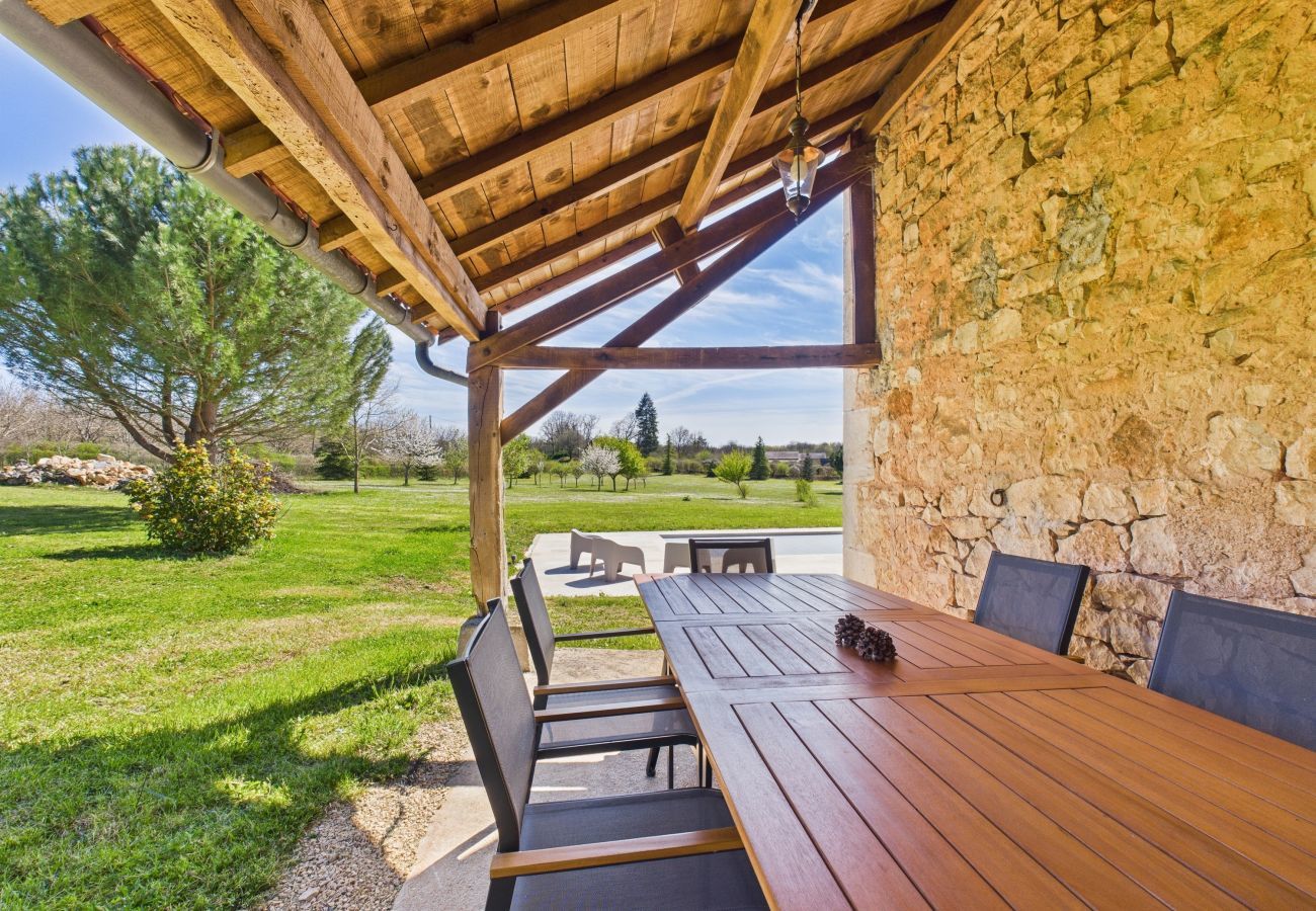 Maison à Gabillou - À la campagne, belle maison pour 8 avec piscine