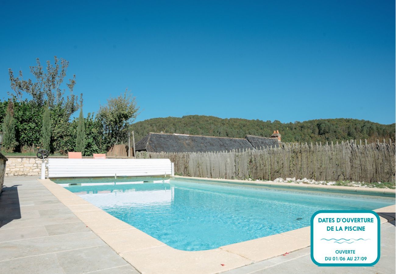 Maison à Coly - Coeur de village, maison pour 8 avec piscine