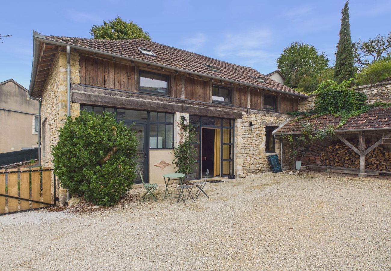 Maison à Coly - Coeur de village, maison pour 8 avec piscine