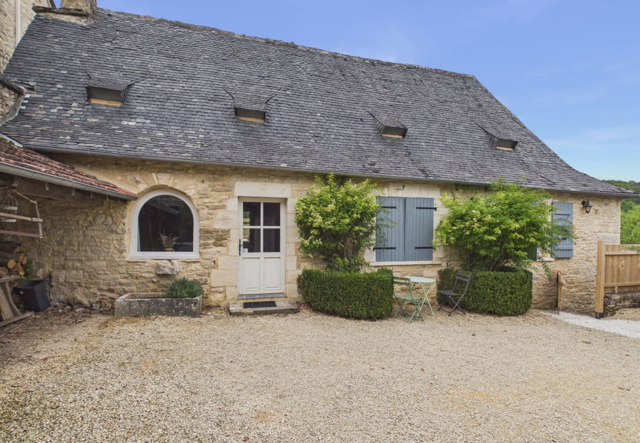 Maison à Coly - Coeur de village, maison pour 8 avec piscine