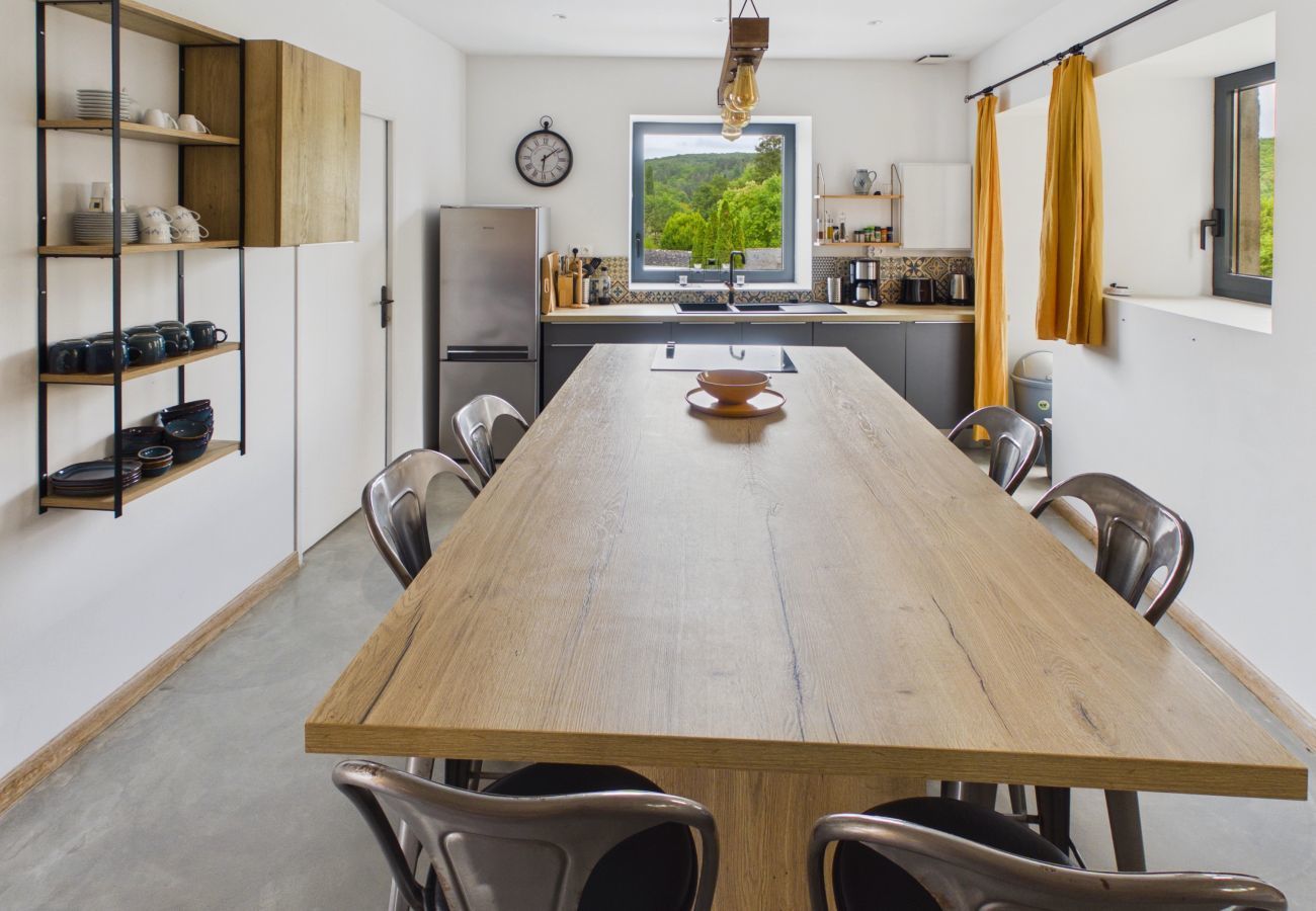 Maison à Coly - Coeur de village, maison pour 8 avec piscine