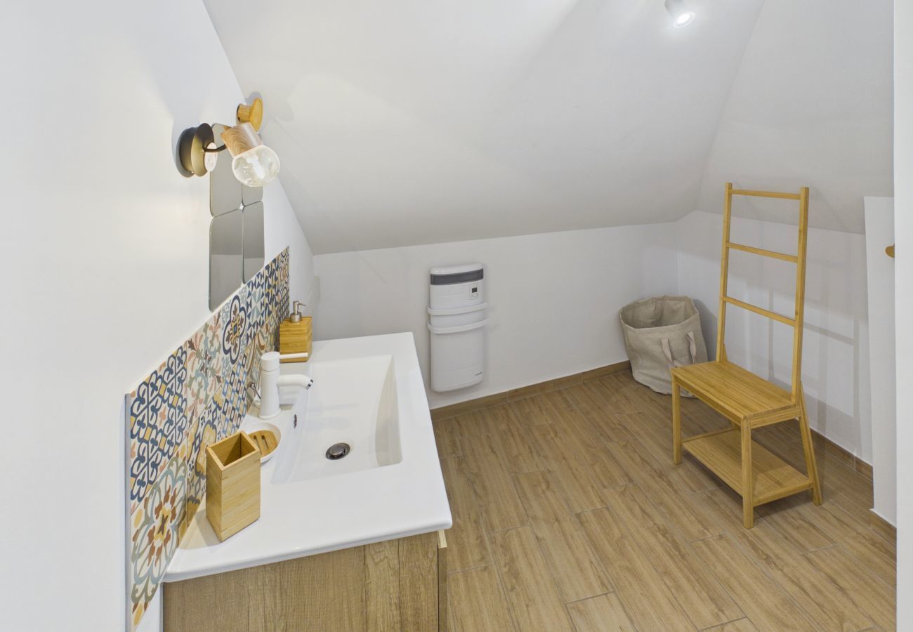 Maison à Coly - Coeur de village, maison pour 8 avec piscine