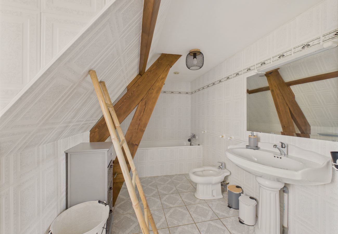 Maison à La Chapelle-Aubareil - Grande maison pour 15 avec piscine et tennis
